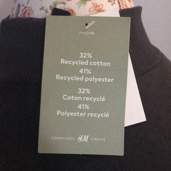 H&M 🆕NWT* SKELETON CROP MOCK NECK SKELETON LIGHT SWEATSHIRT size SMALL - Picture 6 of 9